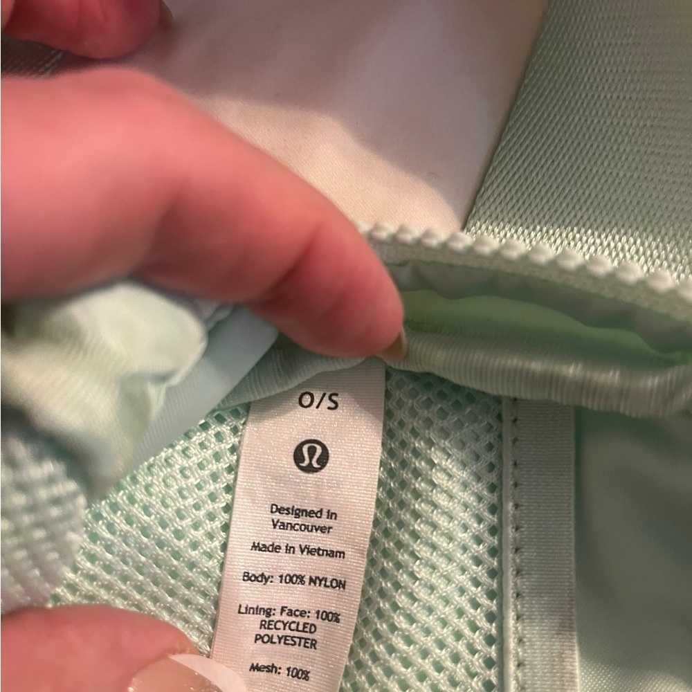 Lululemon Everywhere Belt Bag – Mint Green - Picture 8 of 8